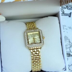 Reloj de Dama –Jessica Simpson Dorado con Brillantes (Estilo Luxury)