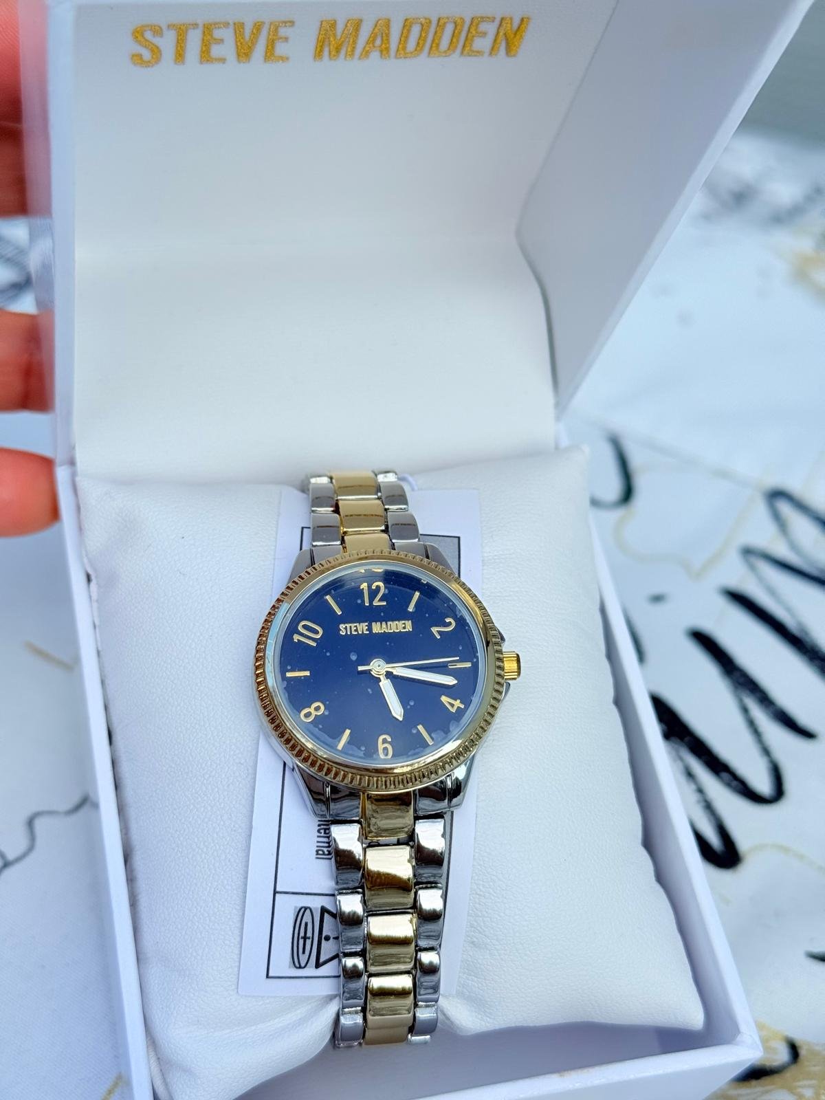 Reloj Steve Madden – Dama (Two-Tone Gold & Silver)