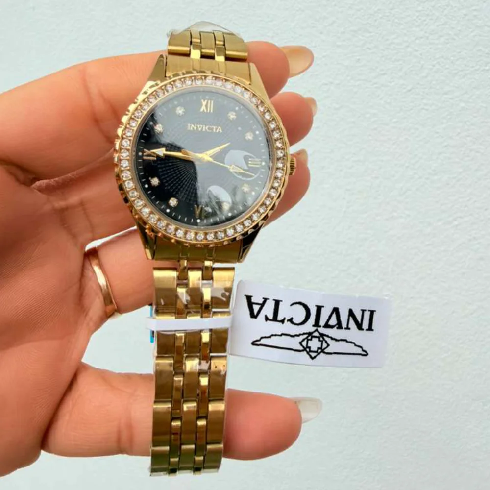 Reloj Invicta de la colección Wildflower o Specialty