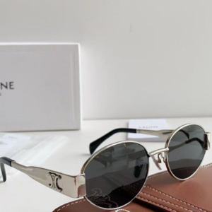 Lentes Celine Modelo CL40235U mit silbernem Metallrahmen